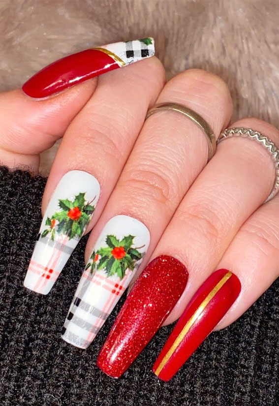 14 Red Christmas Nails That'll Make Your Manicure Stand Out This Season ...