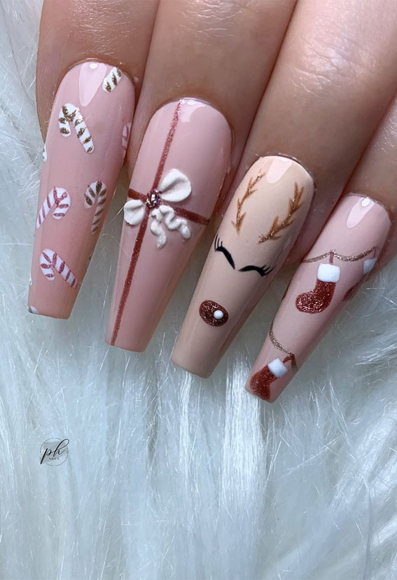 neutral christmas nails, christmas nail designs 2020, christmas nail designs 2020, christmas nail art, easy christmas nail art, christmas nail ideas, christmas nail designs acrylic, christmas nails, festive christmas nails, festive nails, holiday christmas nails