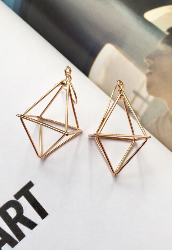 Details about  / Shiny Gold Geometric Pierced Earrings