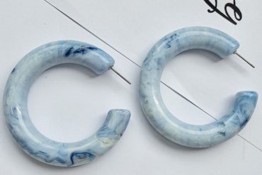 baby blue hoop earring, marble earrings, blue marble earrings, hoop marble effect earrings