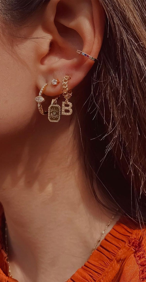 hoop stacked, ear piercings Ideas, ear piercings, earring piercings ideas, perfect ear piercing placement, curated ear piercing, curated ear Piercing trend, curated ear jewelry