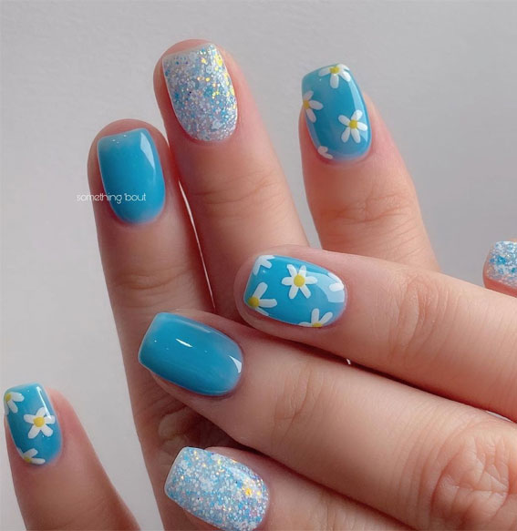 summer nails, daisy blue nails, cute short nails, gel nails, summer nail art design