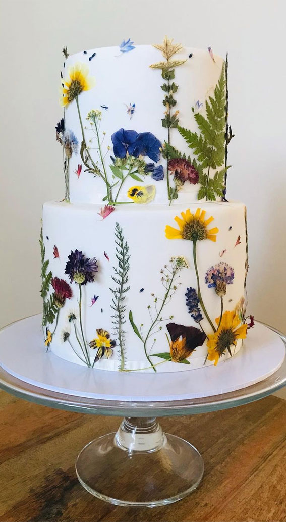 pressed flower wedding cakes, pressed flower wedding cake, edible flower wedding cakes, dried edible pressed flowers, pressed flower cake, wedding cakes 2021, wedding cake trends 2021