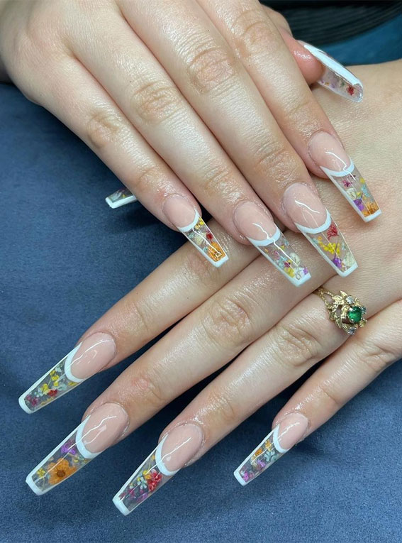 encapsulated flower nails, encapsulated dried flower nails, encapsulated nails, encapsulated nail art, encapsulated nails 2021, encapsulated nails ideas, gel encapsulated nails, encapsulated nails designs, short encapsulated nail, dried pressed flowers for nails