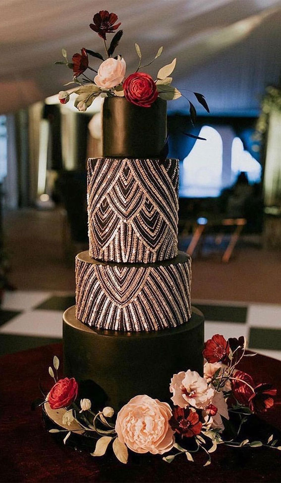 black wedding cake, burgundy sugar flower wedding cake, halloween wedding cake, art deco wedding cake, autumn wedding ideas 2021