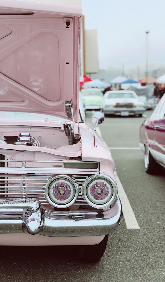 19 Lockscreen Aesthetic Ideas — Pink Vintage Car Lock Screen