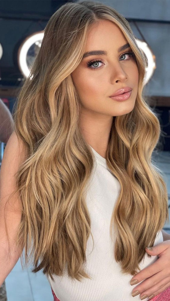 blonde hairstyle, hair color trends, hair color trends 2022, blonde hair colors 2022, blonde face-framing, hair color trends summer 2022