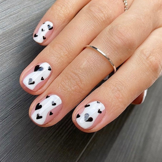 100 Best Valentine’s Day Nails : Black and White Love Hearts