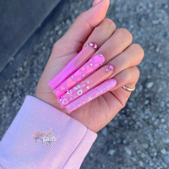 valentine's day nails 2022, valentine nails, pink love heart nails, cute love heart nails, valentine nails 2022, heart nails 2022, heart tip nails, heart nails brown, red nails, pink nails 2022
