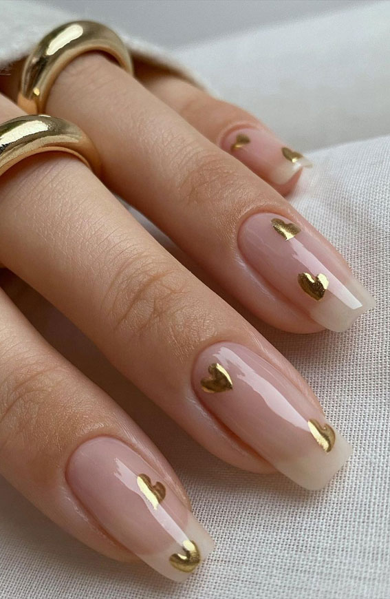 35 Cute Valentine’s Day Nails You’ll Want To Wear : Gold Heart Nails