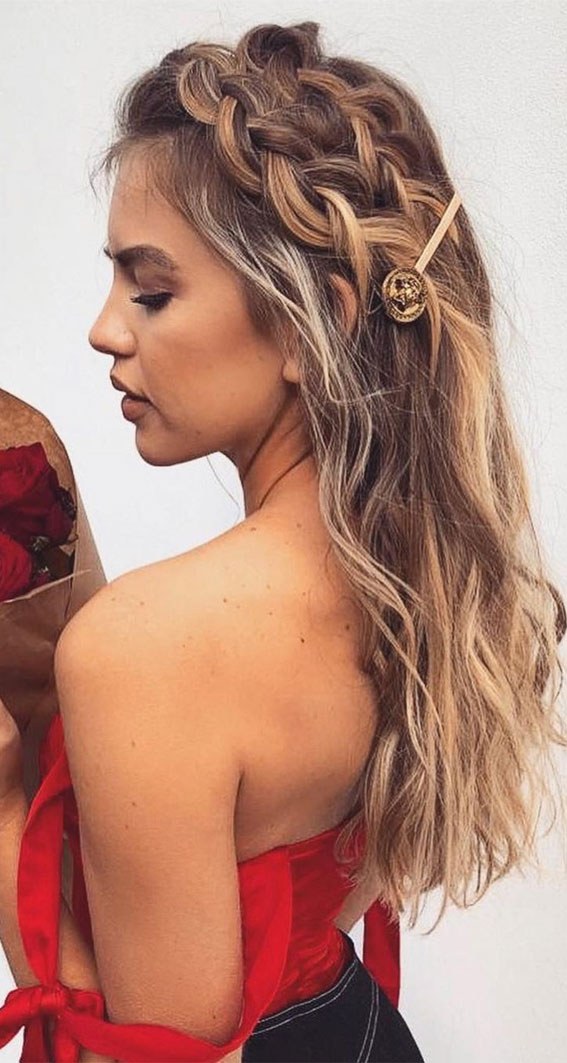50 Breathtaking Prom Hairstyles For An Unforgettable Night :