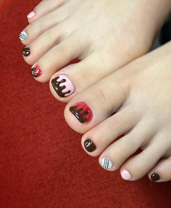 50 Cute Summer Toe Nails for 2022 : Chocolate Dripped Toe Nails