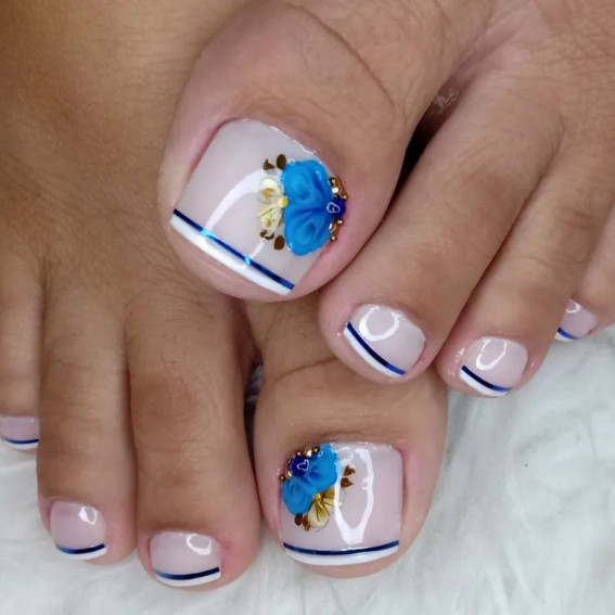 50 Trendy Pedicure Designs To Dress Up Your Toe Nails : White and Blue French Pedicure