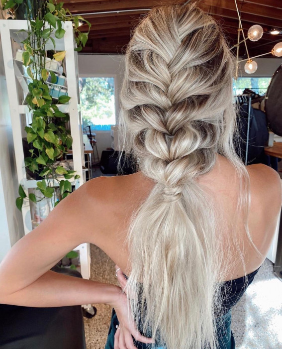 42 Cute and Easy Summer Hairstyles for 2022 : Loose Braid Pony