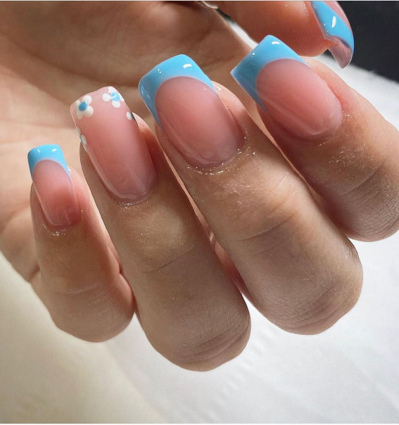 31 Cute Sky Blue French Tip Nails : Daisy Tip + Blue French Tips
