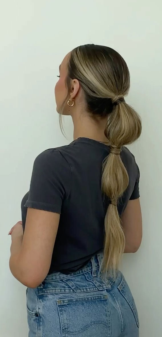 42 Cute and Easy Summer Hairstyles for 2022 : Double Bubble Braid Pony