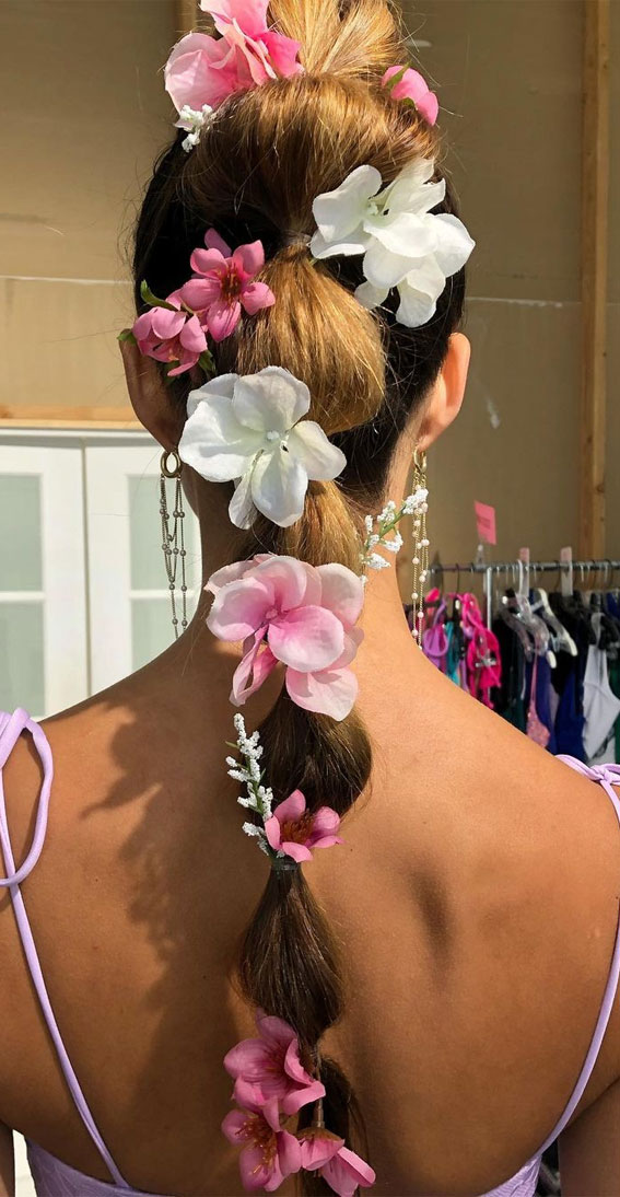 40 Cute Festival Hair Ideas To Rock : Bubble Braids with Flowers