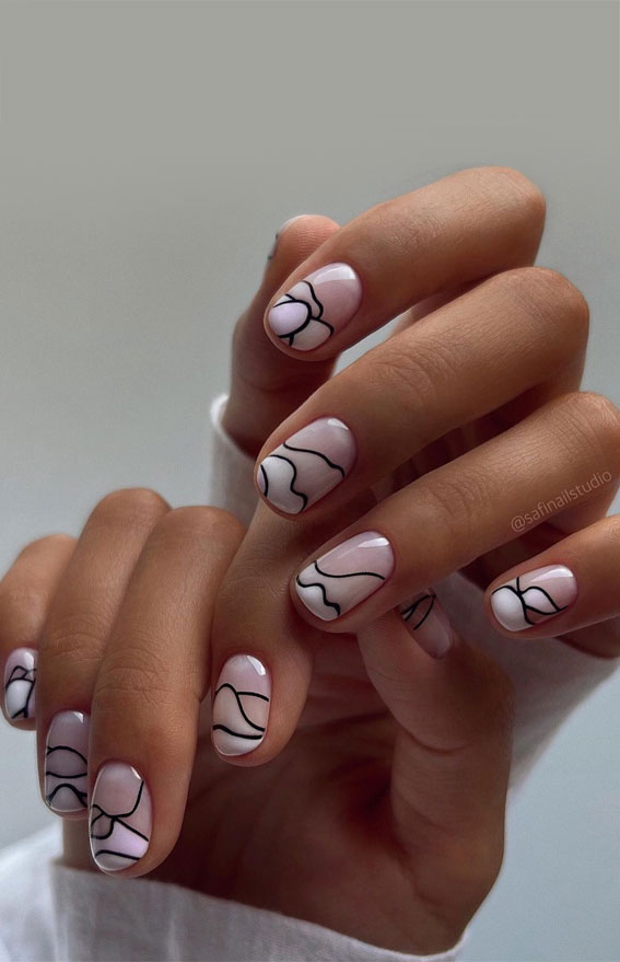 40 Pretty Summer Nails To Wear Right Now : Black and White Swirl Nails
