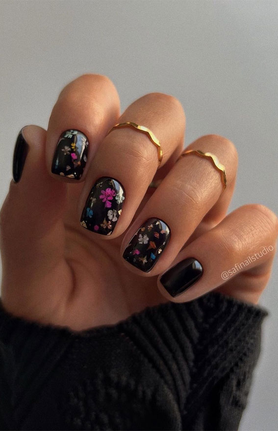 black nails with floral, pretty summer nails, summer nails 2022, summer nail colors, summer nail trends, nail designs 2022, bright summer nails, short nails summer 