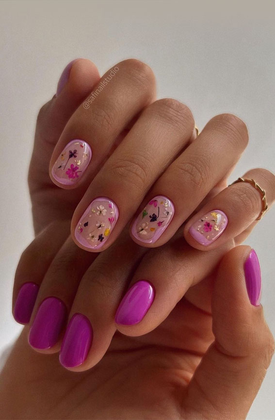 40 Pretty Summer Nails To Wear Right Now : Magenta and Floral Nails