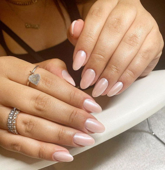 33 Hailey Bieber Glazed Donut Nails : Gorgeous Pink Pearl Nails