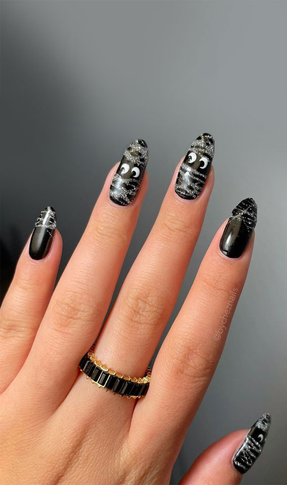 halloween nails, halloween nails 2022, chic halloween nails, classy halloween nails, halloween nails acrylic, french tip halloween nails, halloween french nails, ghost nails, spooky nails, pumpkin nails, simple halloween nails