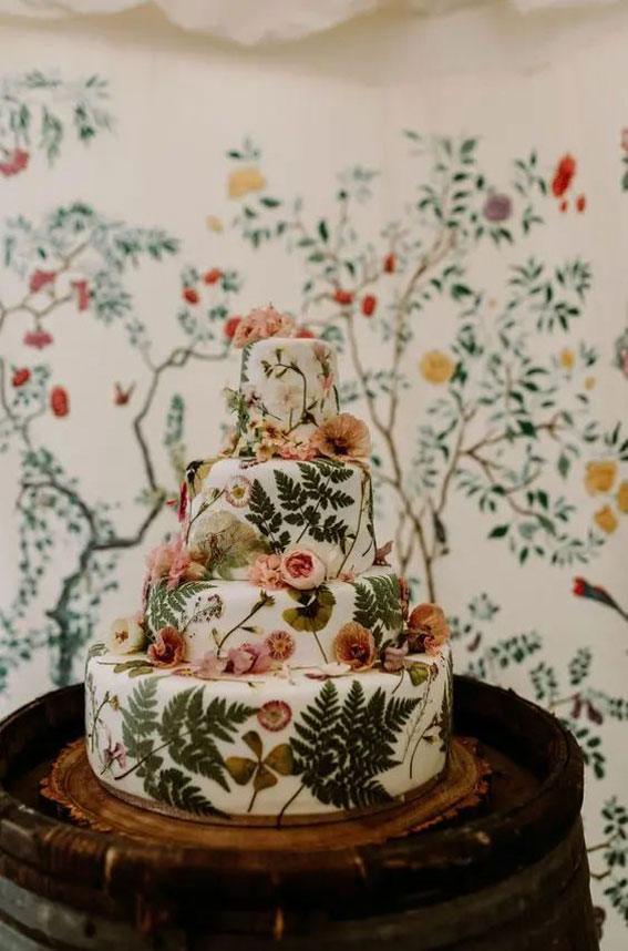 dried flower wedding cake, press floral cake, autumn wedding cake