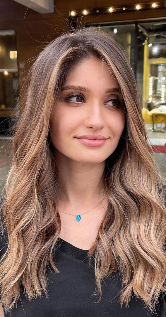 25 Best Haircuts For Round Faces : Brown Long Wavy 1 - Fab Mood | Wedding  Colours, Wedding Themes, Wedding colour palettes