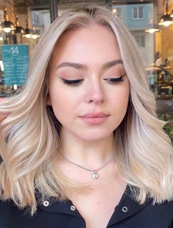 25 Best Haircuts For Round Faces : Creamy Blonde Shoulder Length 1 - Fab  Mood | Wedding Colours, Wedding Themes, Wedding colour palettes