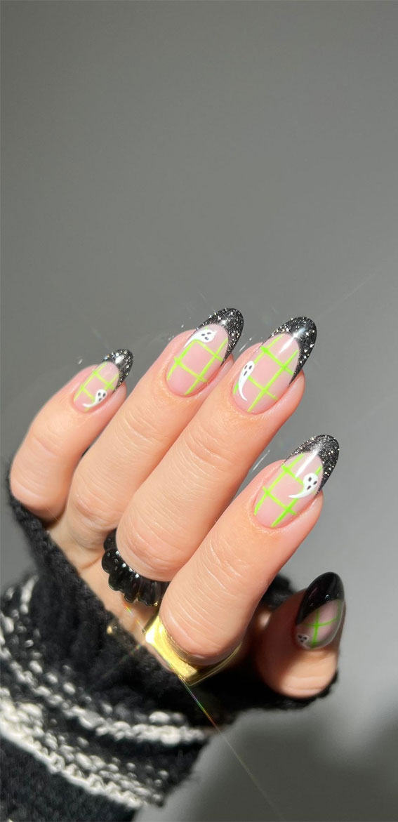 50 Best Halloween Nails 2022 : Black Sparkle French Tip + Green Ghost