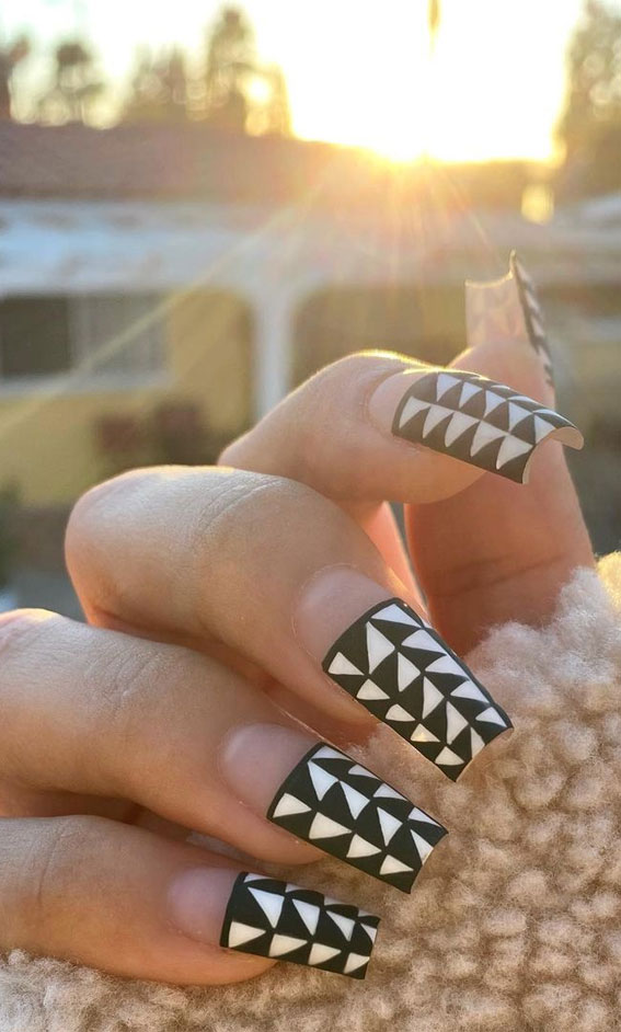 35 Best Optical Illusion Nails : Black and White Nail Design