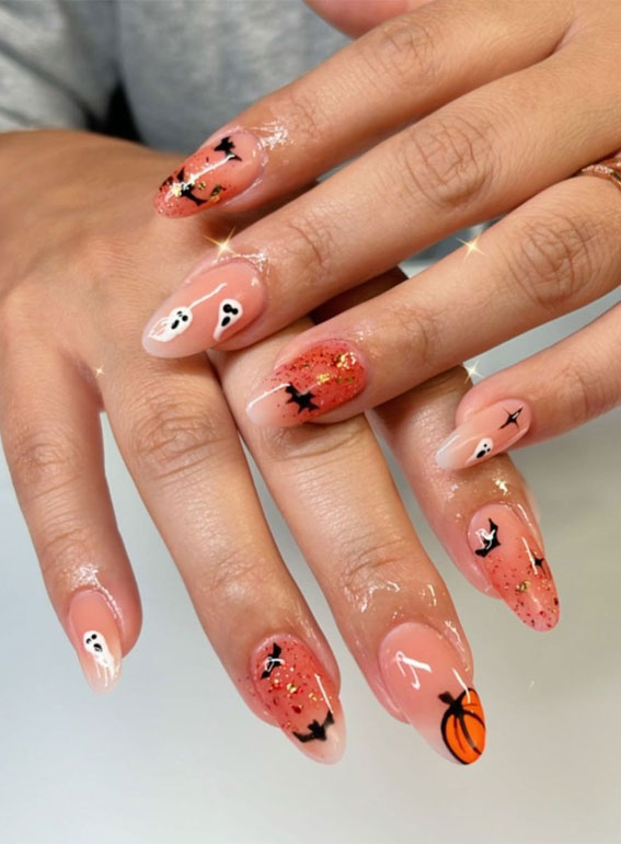 50 Best Halloween Nails 2022 : Ombre + Glittery Spooky Nails