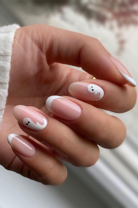 50 Cute Spooky Halloween Nail Ideas : French Tip Natural Nails