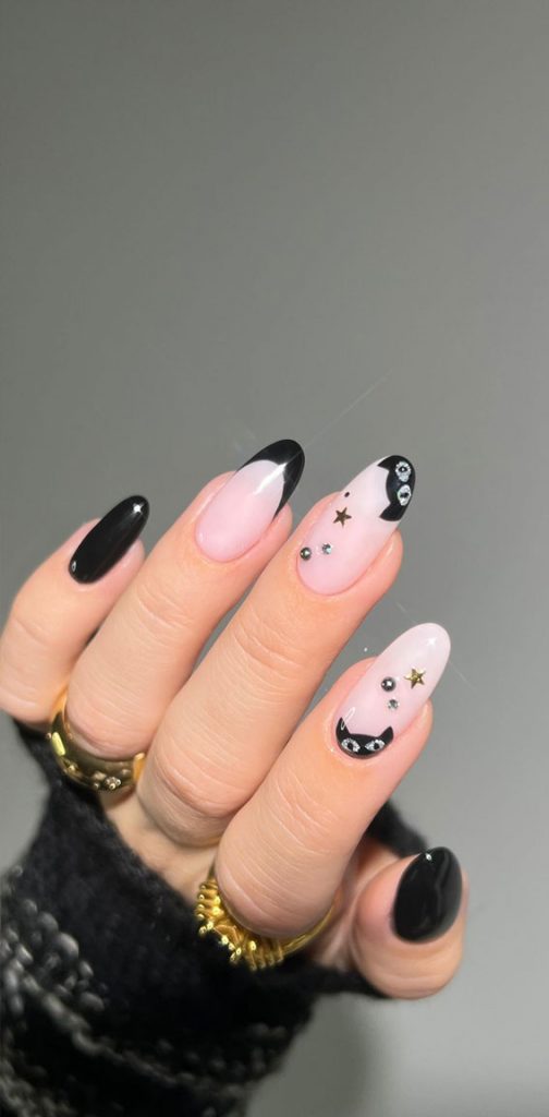 50 Cute Spooky Halloween Nail Ideas : Black Cat Cuff + Tip Nails 1 ...
