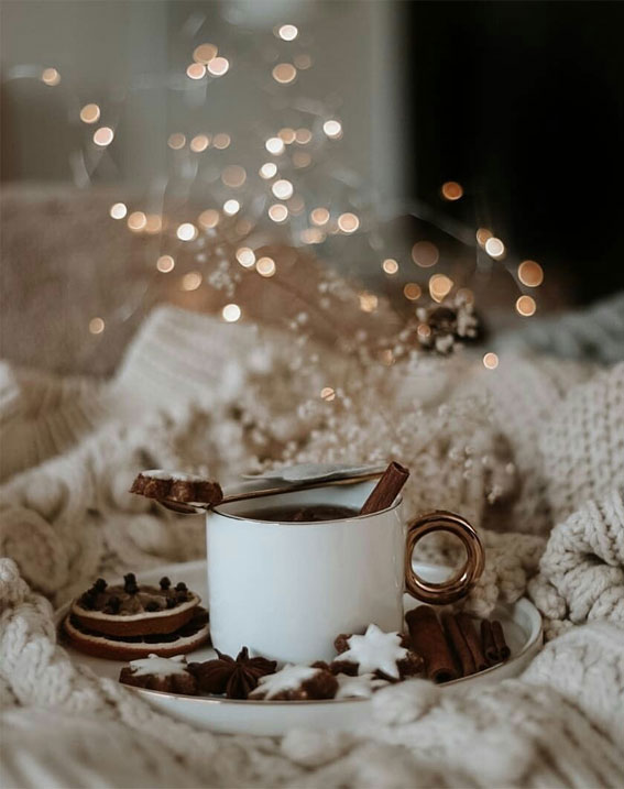 christmas aesthetic pictures, christmas vibes, white christmas, christmas aesthetic, white christmas aesthetic, christmas vibe, christmas pictures, red christmas ideas, christmas aesthetic photo