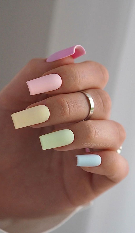 If you're looking for an easy and trendy spring nail designs, this article  is for you! 😍 - Double Dip Nails