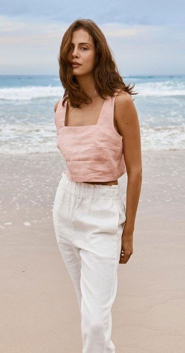 Effortless Elegance: Embracing Summer with Linen Trousers 1 - Fab Mood ...
