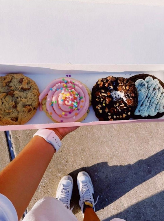Embrace the Beauty of an Aesthetic Summer : Yummy Cookies