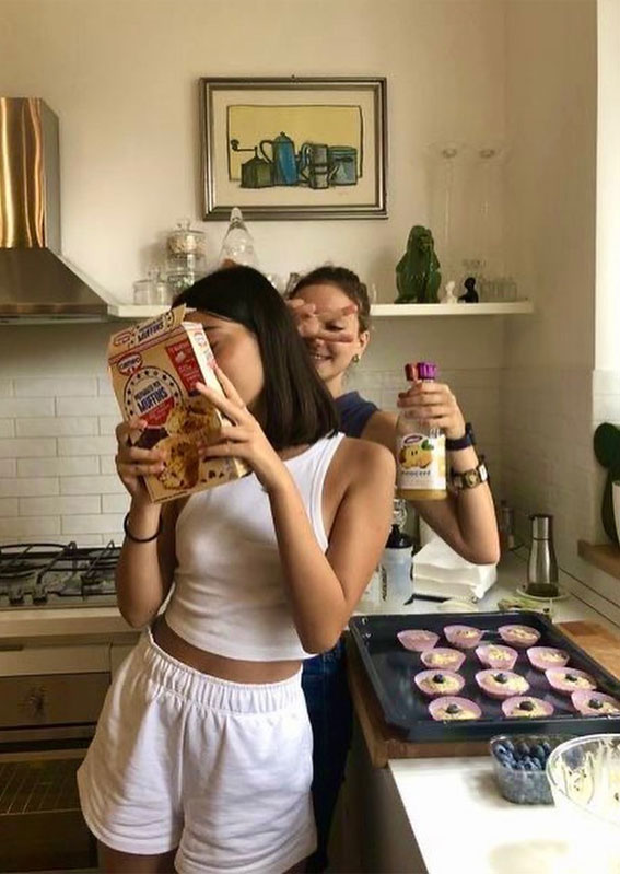 Embrace the Beauty of an Aesthetic Summer : Baking with Friends