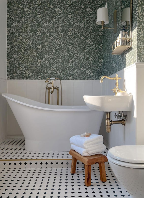 Small Bathroom Oasis: Designing Tranquil Retreats in Limited Spaces