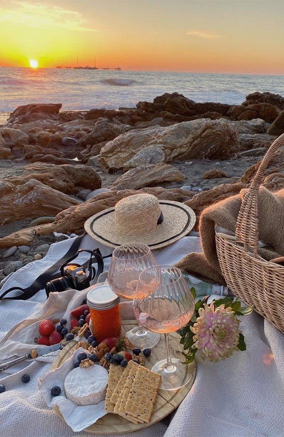 Discovering the Essence of Aesthetic Summer : Sunset & Picnic on The Beach
