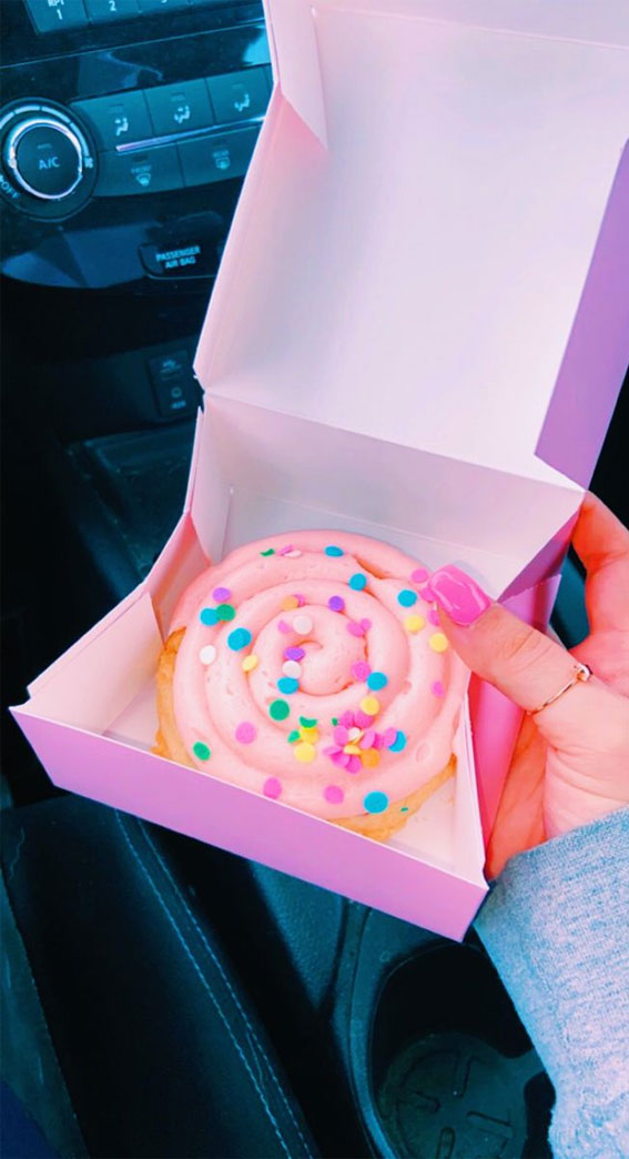 50+ Food Snapchat That Makes Your Mouth Watering : Pink Cream on Donut