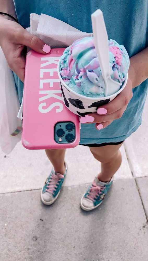 50+ Food Snapchat That Makes Your Mouth Watering : Bubblegum Ice Cream & Pink Phone Case