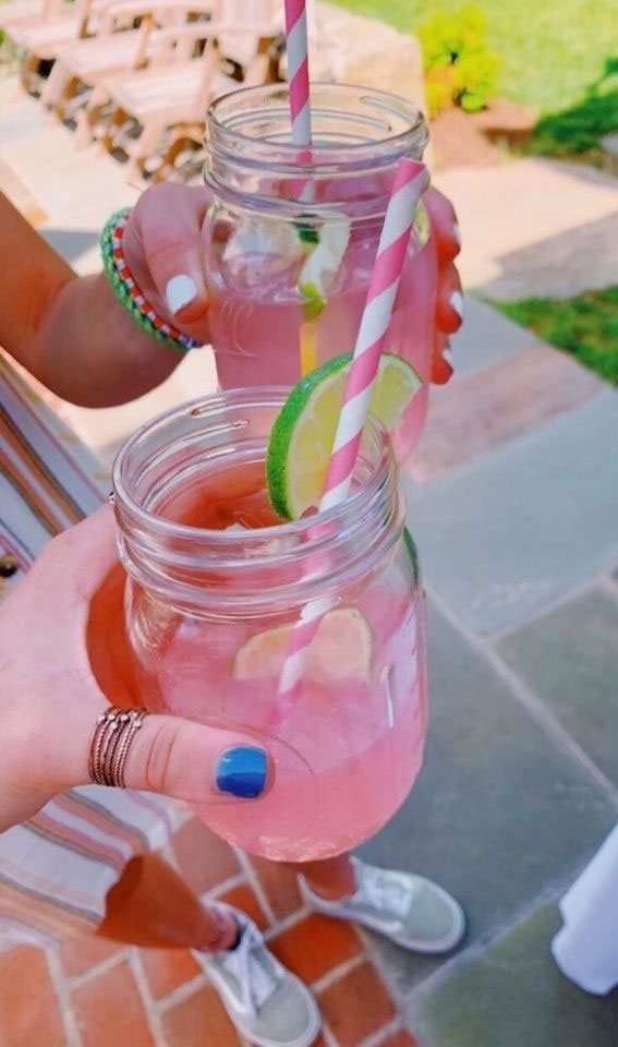 50+ Food Snapchat That Makes Your Mouth Watering : Pink Lemonade
