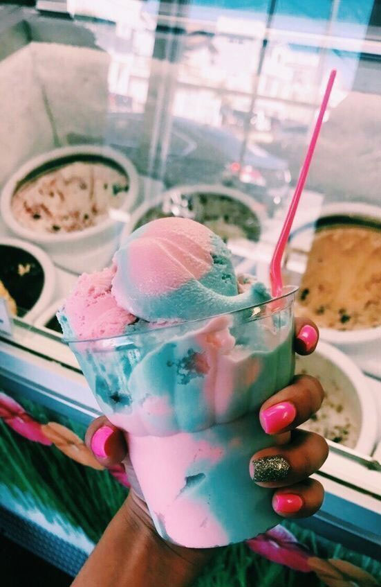 50+ Food Snapchat That Makes Your Mouth Watering : A Cup of Bubblegum Ice Cream