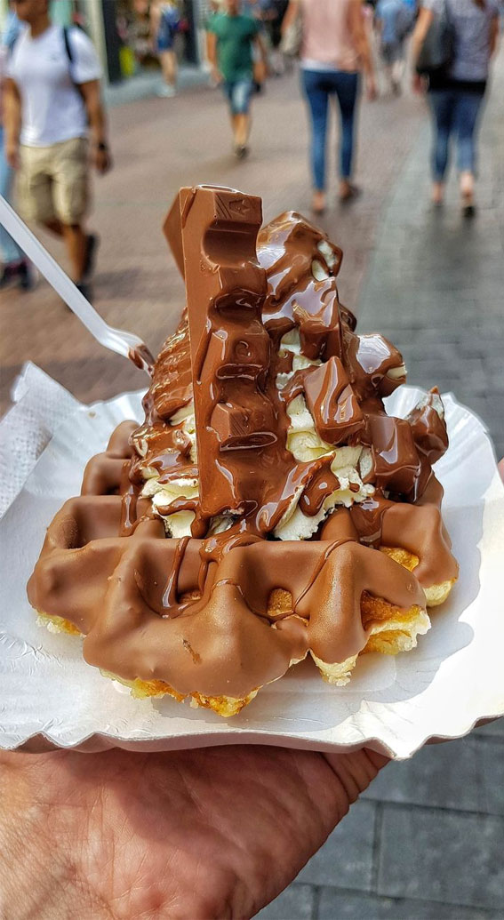 50+ Food Snapchat That Makes Your Mouth Watering : Thick Waffle Topped with Chocolate & Cream