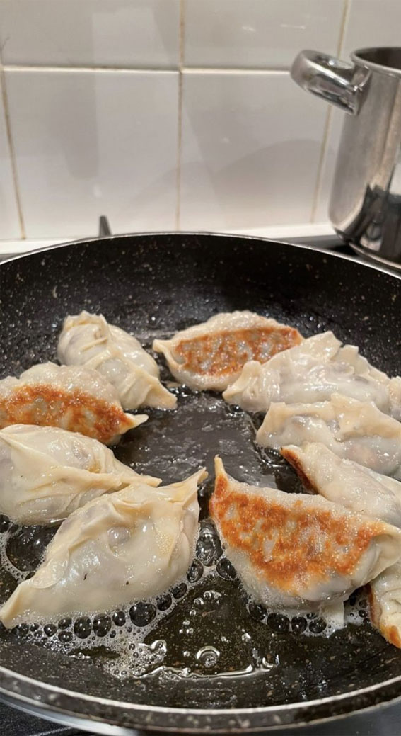 50+ Food Snapchat That Makes Your Mouth Watering : Fried Up Gyozas