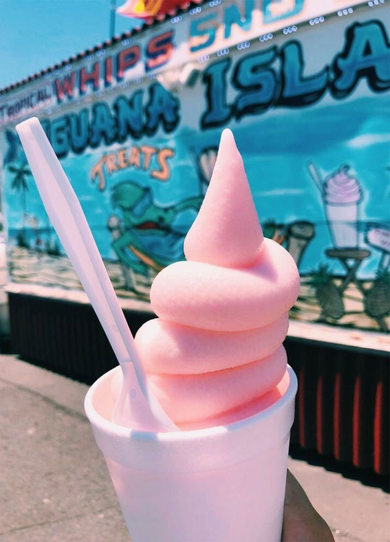 50+ Food Snapchat That Makes Your Mouth Watering : Pink Iced Slushy