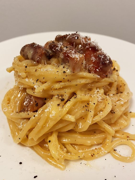 50 Pasta Aesthetic Dishes From An Elegant Dinner To A Cozy Meal : Carbonara