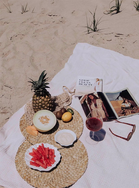 Discovering the Essence of Aesthetic Summer : Forever beach picnic-ing